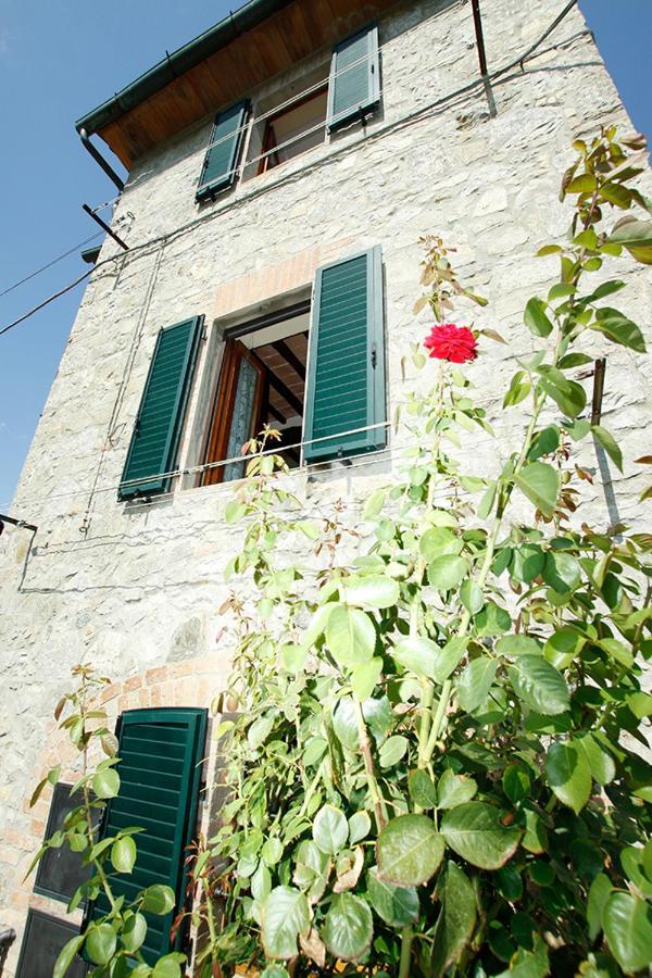 הוילה Palazzina  Tower Caratteristico In Pietra מראה חיצוני תמונה